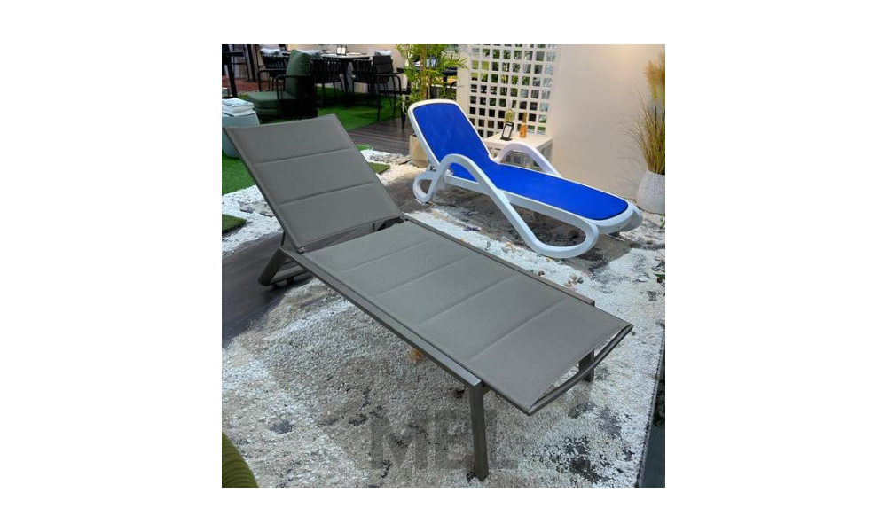 Chaise longue