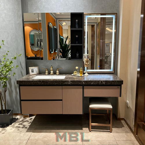 Bathroom cupboard 1600