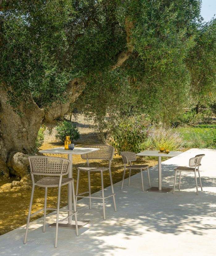 Outdoor bar stool Talenti Moon Alu в интерьере