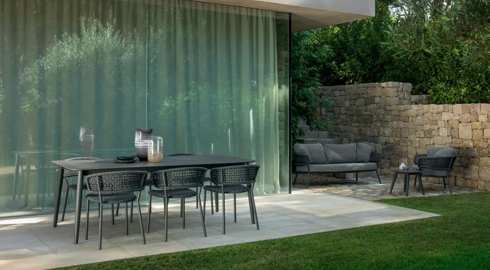 Outdoor chair Talenti Moon Alu в интерьере