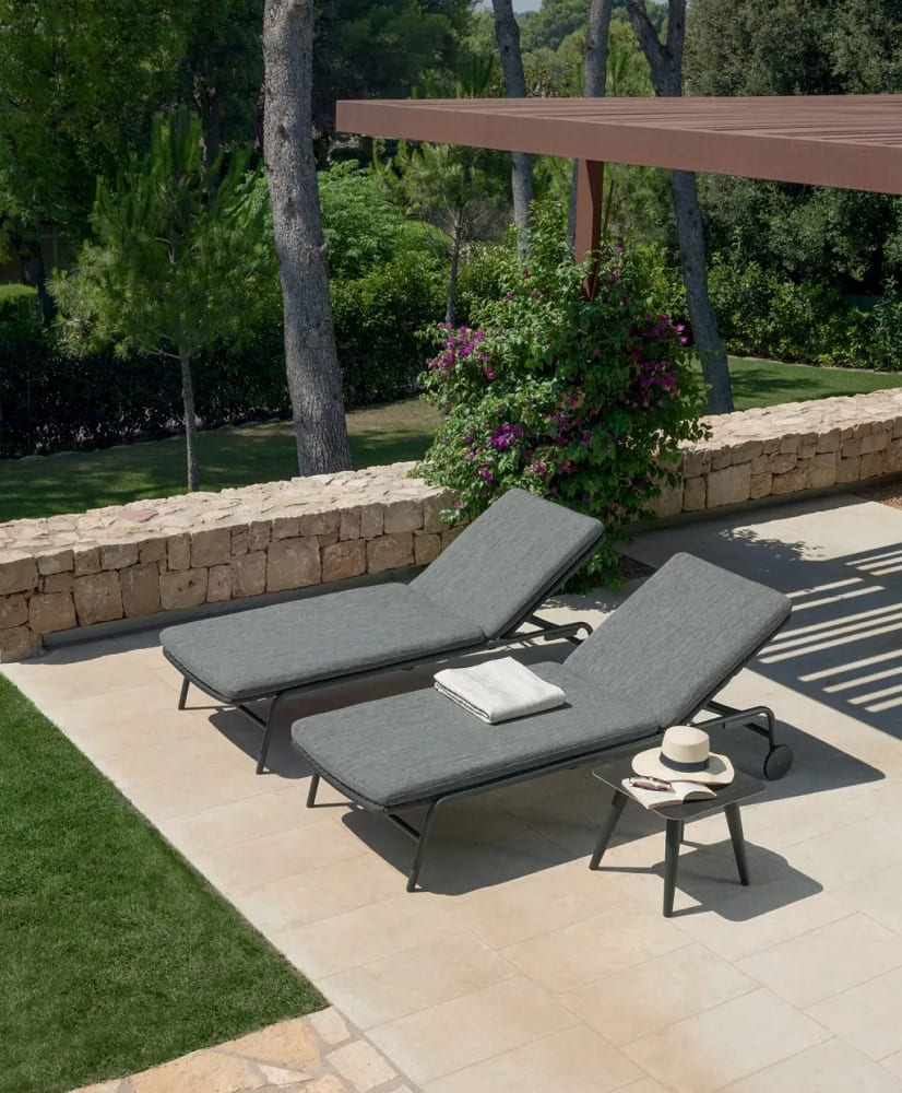 Lounge chair Talenti Moon Alu в интерьере