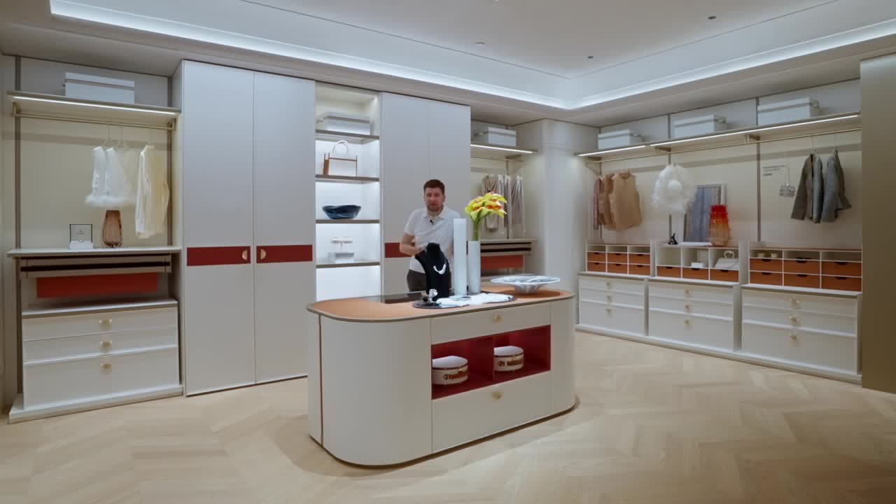 Walk-in closet комната из metal в шоуруме китайского завода