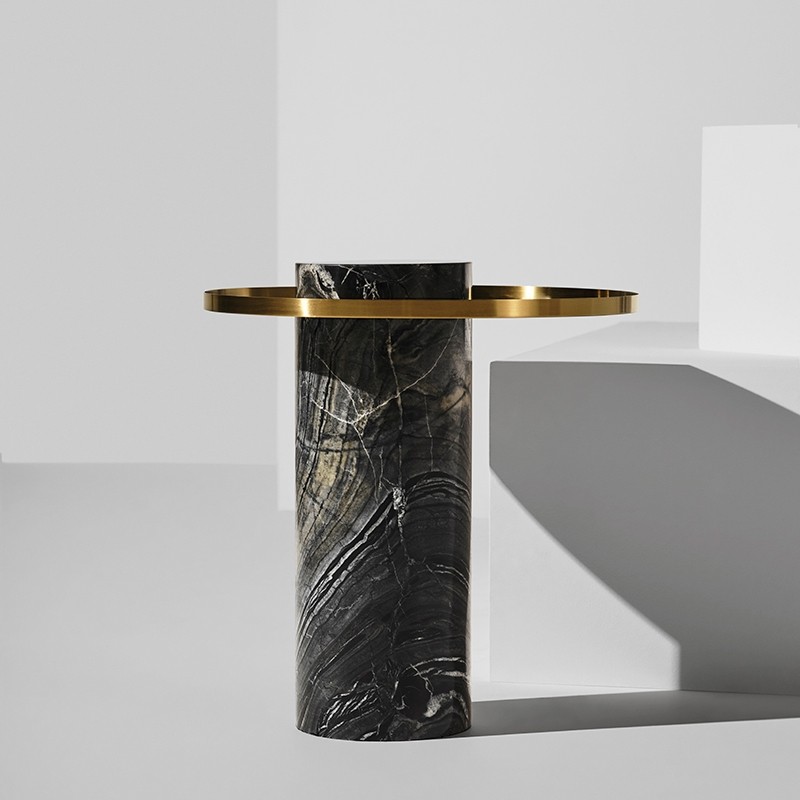 Corner table NUEVO Pillar в интерьере