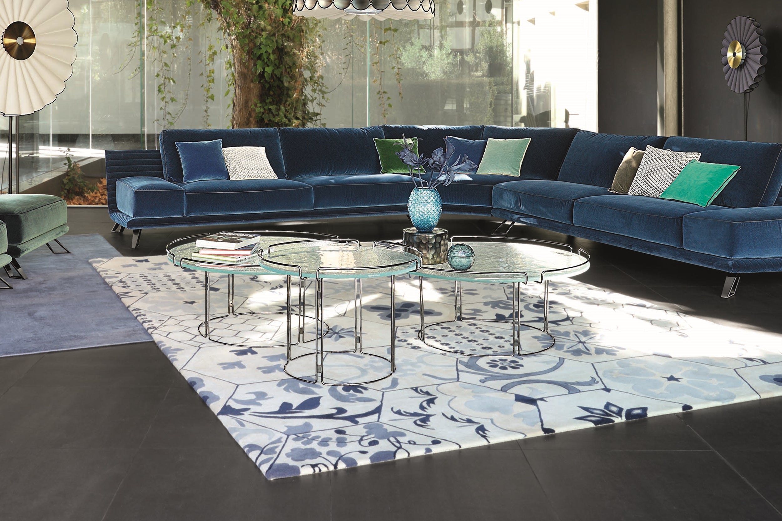 Roche Bobois Bijou Corner Table в интерьере