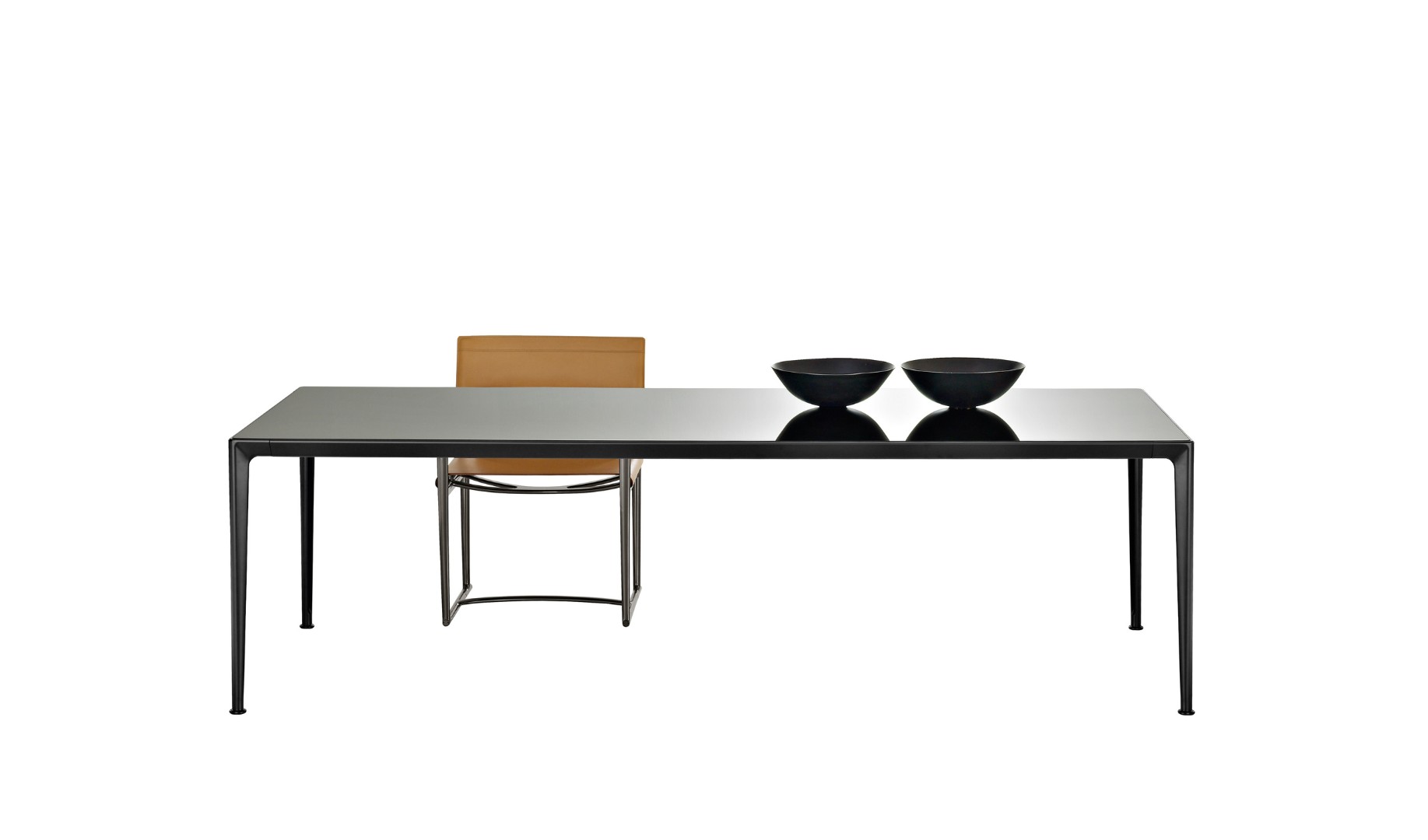 B&B Italia Mirto dining table в интерьере