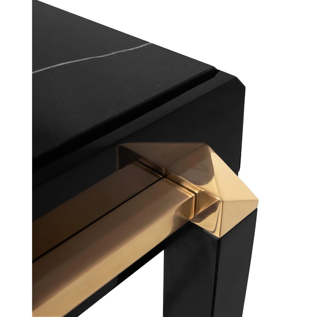 Console LUXXU Spear в интерьере