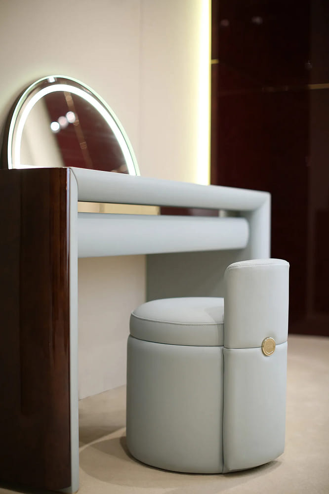 Turri Madison Dressing Table в интерьере