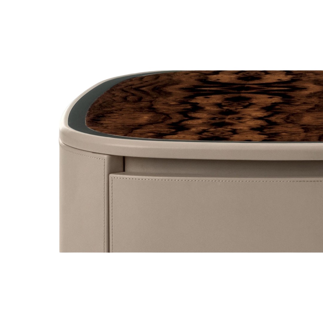 Bentley Harold Bedside Cabinet в интерьере
