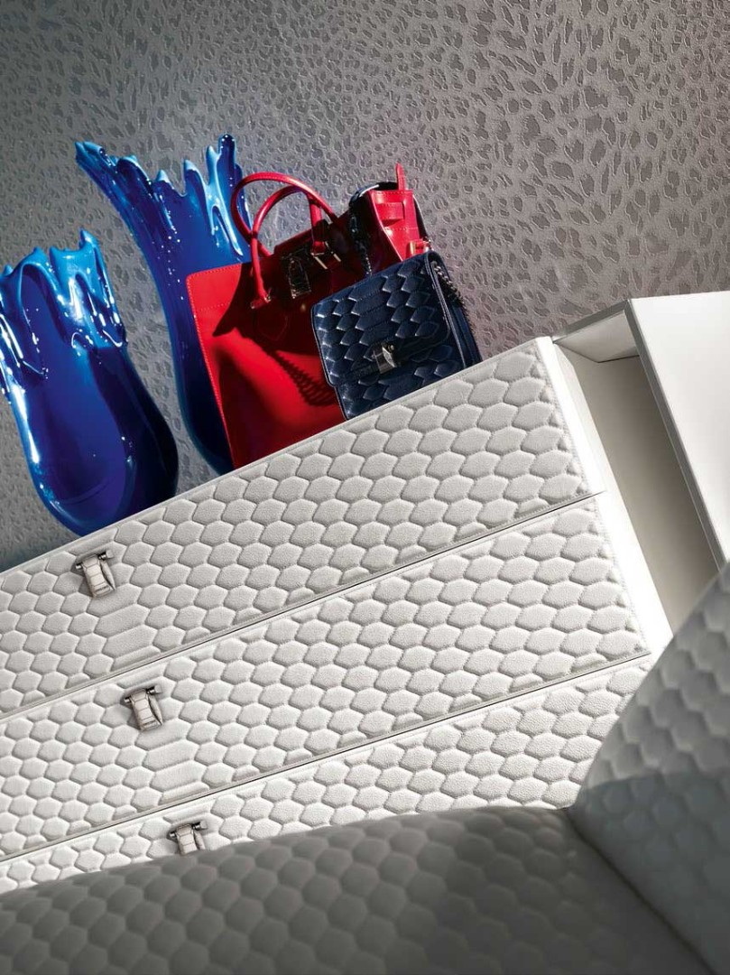 Dresser Cavalli Hide Park в интерьере