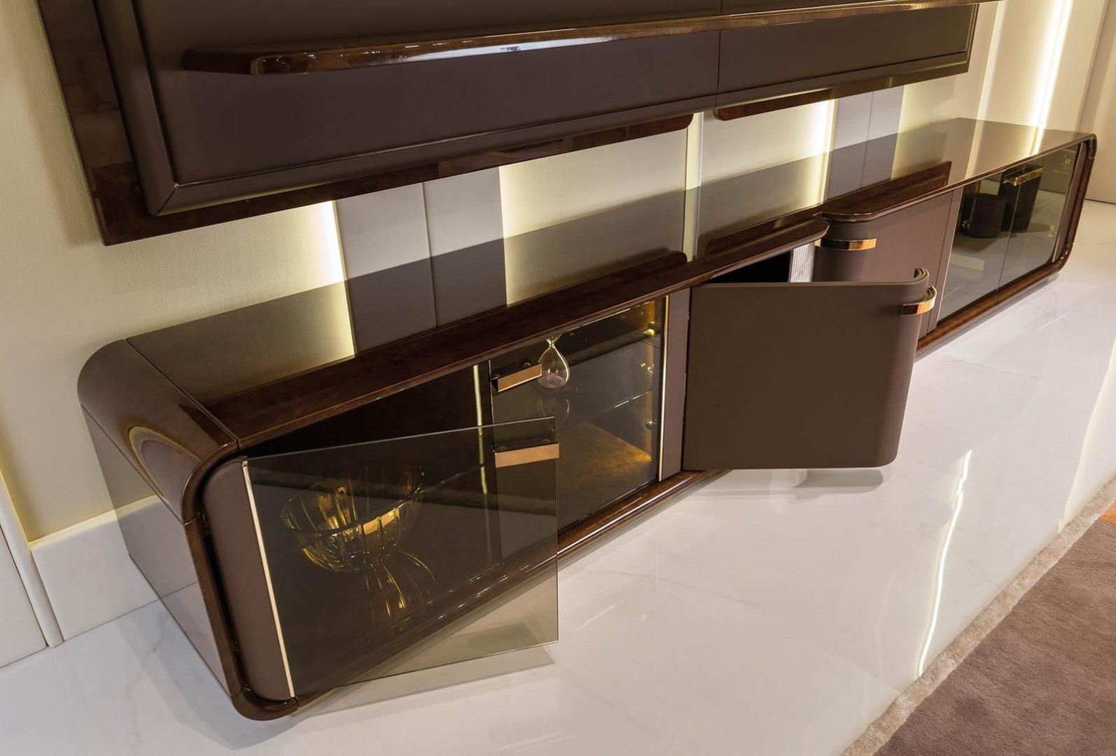 Turri Madison TV cabinet в интерьере