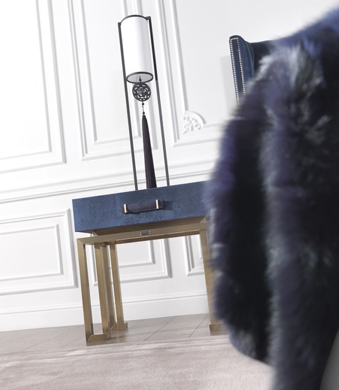 Gianfranco Ferre Trafalgar bedside cabinet в интерьере