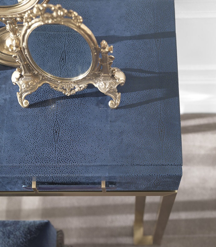 Gianfranco Ferre Trafalgar bedside cabinet в интерьере