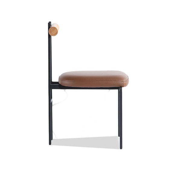 United Strangers Atmos Kitchen Chair в интерьере
