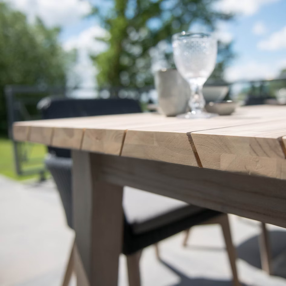 Outdoor table 4 Seasons Outdoor Derby в интерьере