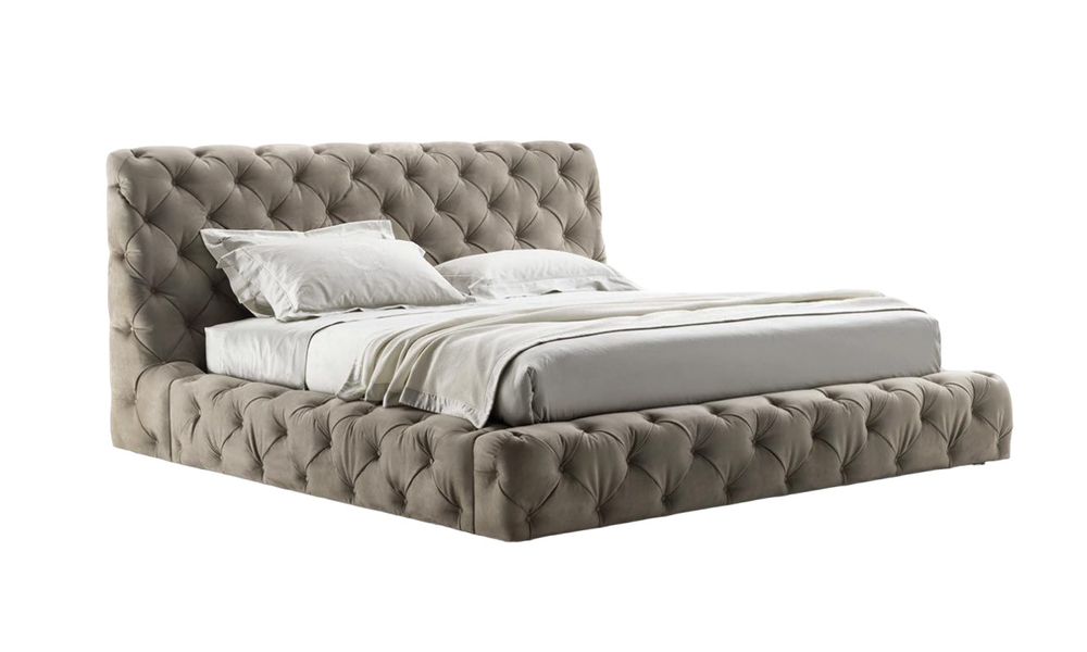 Vittoria Frigerio Caracciolo Bed