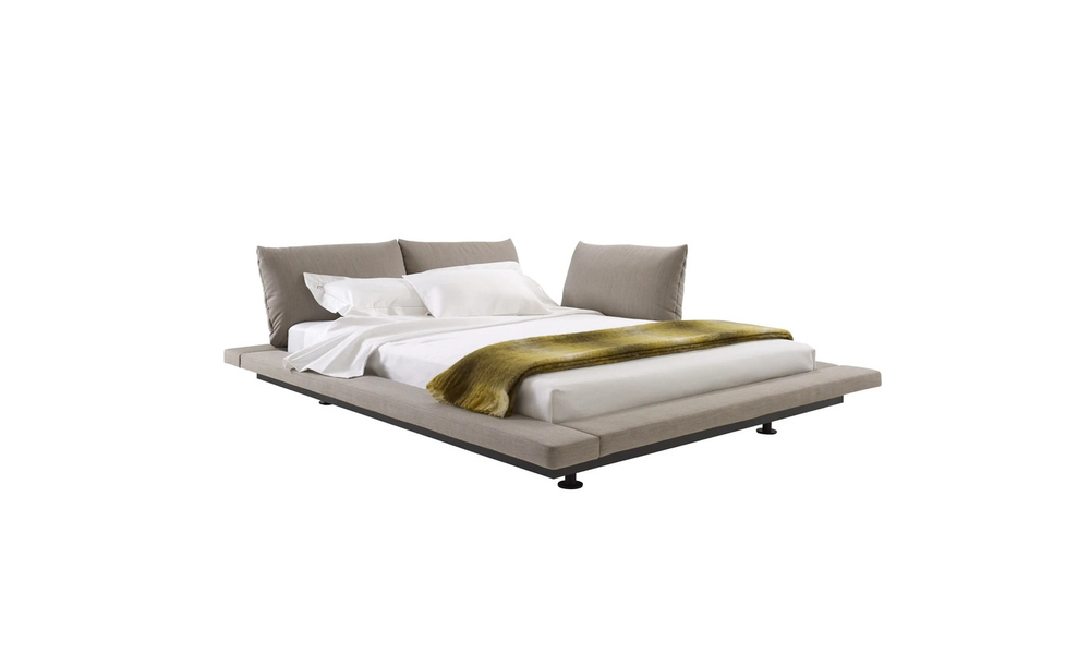 Bed Ligne Roset Peter Maly 2
