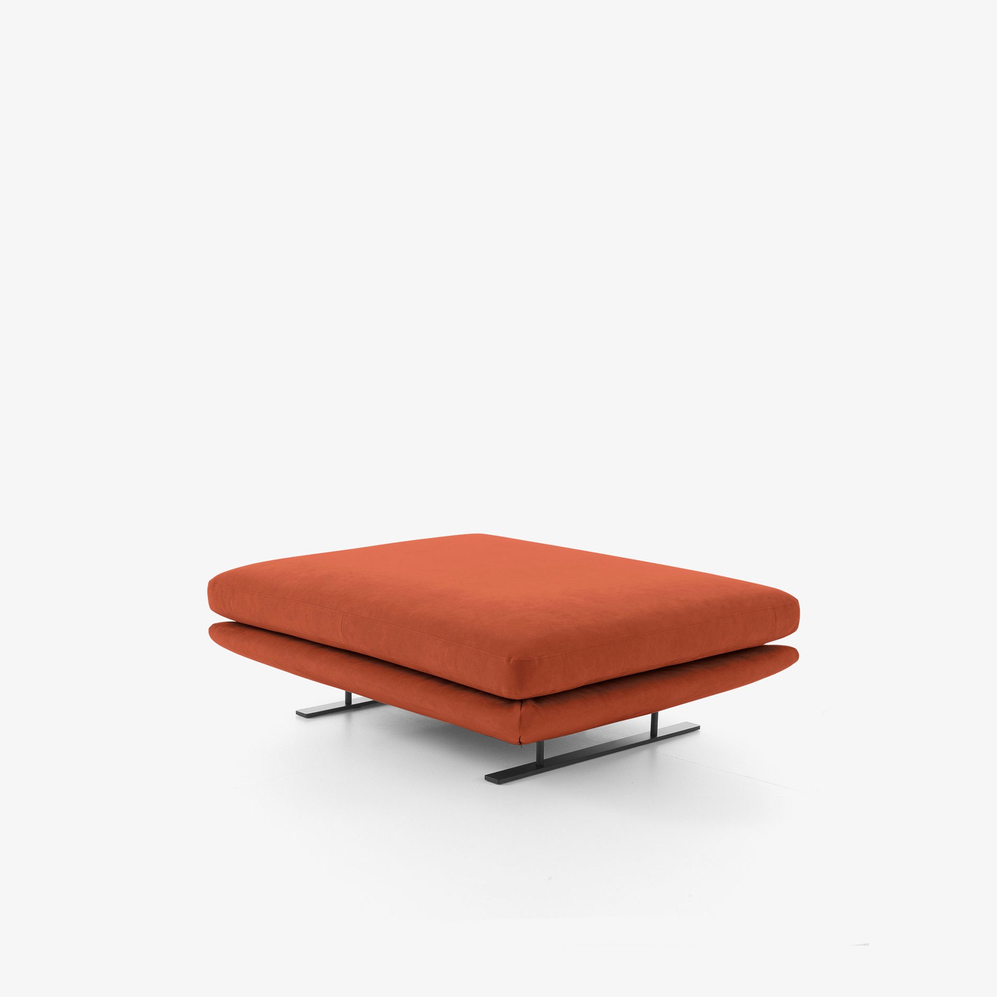 Pouffe by Ligne Roset Prado в интерьере