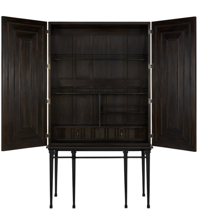 Alfonso Marina Ebanista Kapelle Armoire closet в интерьере