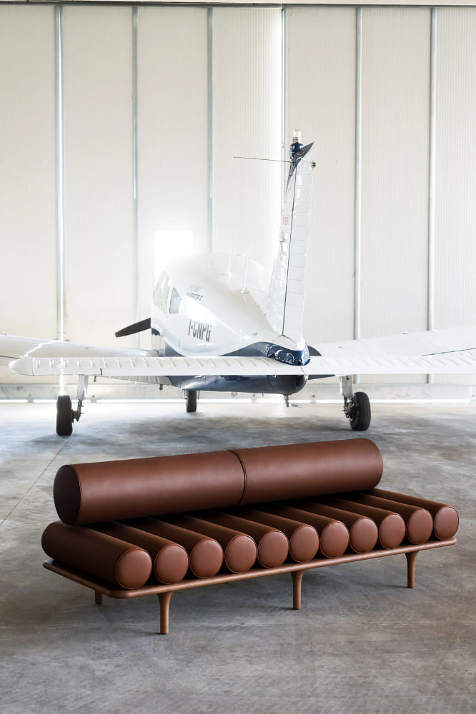 Tacchini Five to nine banquette в интерьере