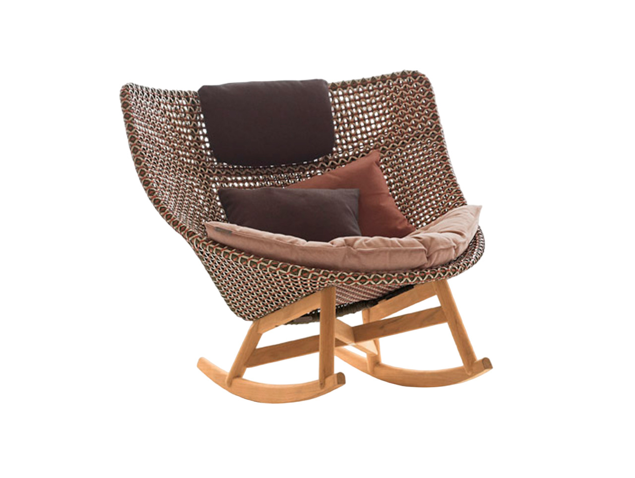 Outdoor rocking chair Dedon Mbrace в интерьере