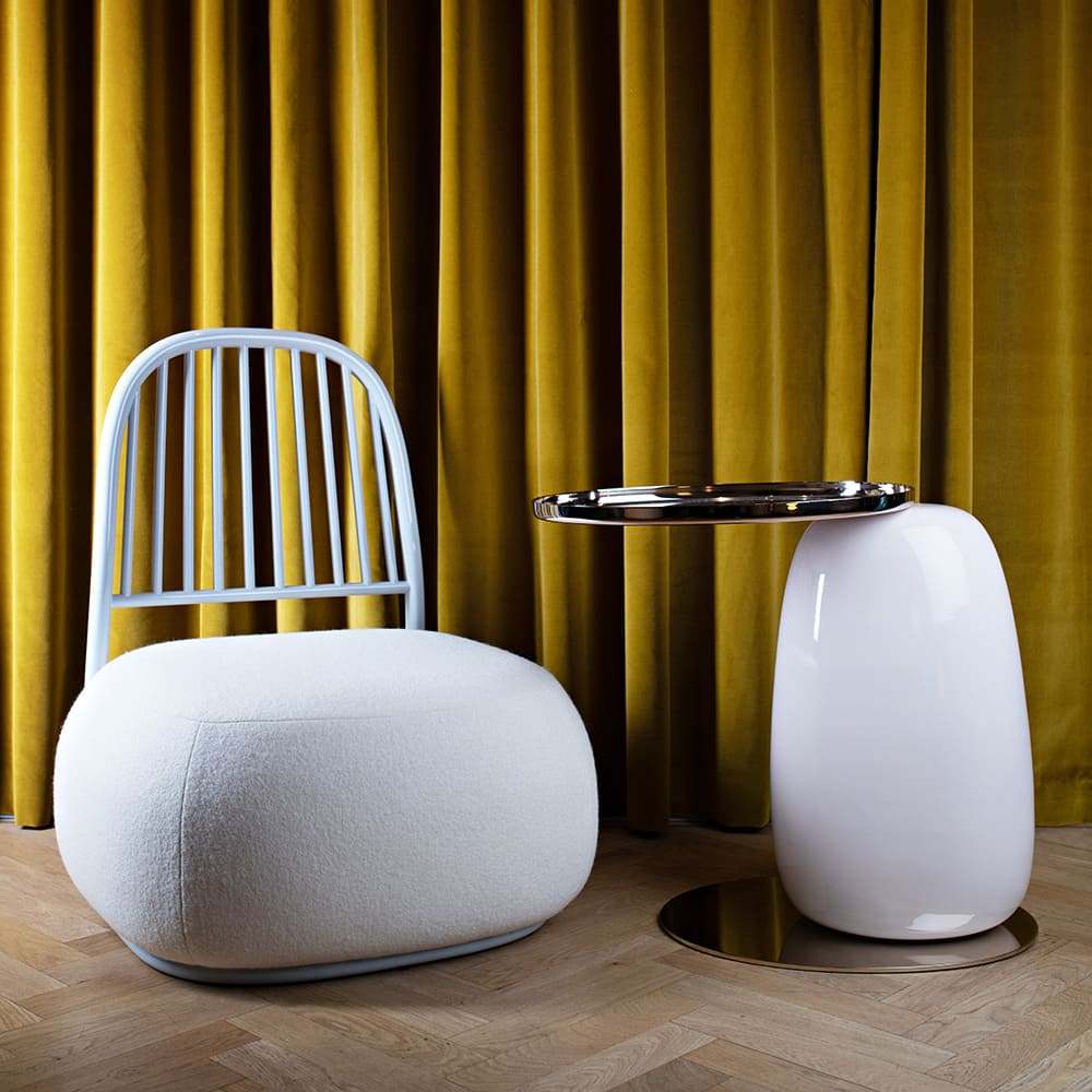 SE Eos Corner Table в интерьере