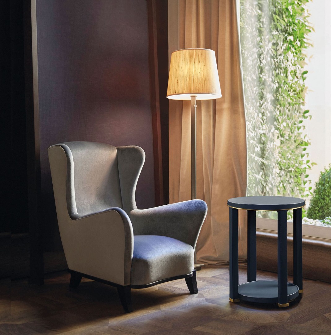 Corner table Promemoria Momus в интерьере