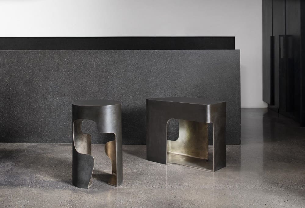 Holly Hunt Rogue Corner Table в интерьере
