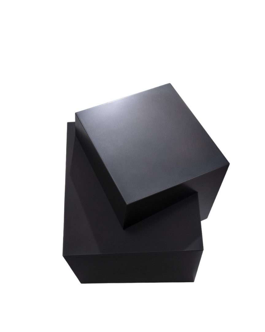 Holly Hunt Pyrite Corner Table в интерьере