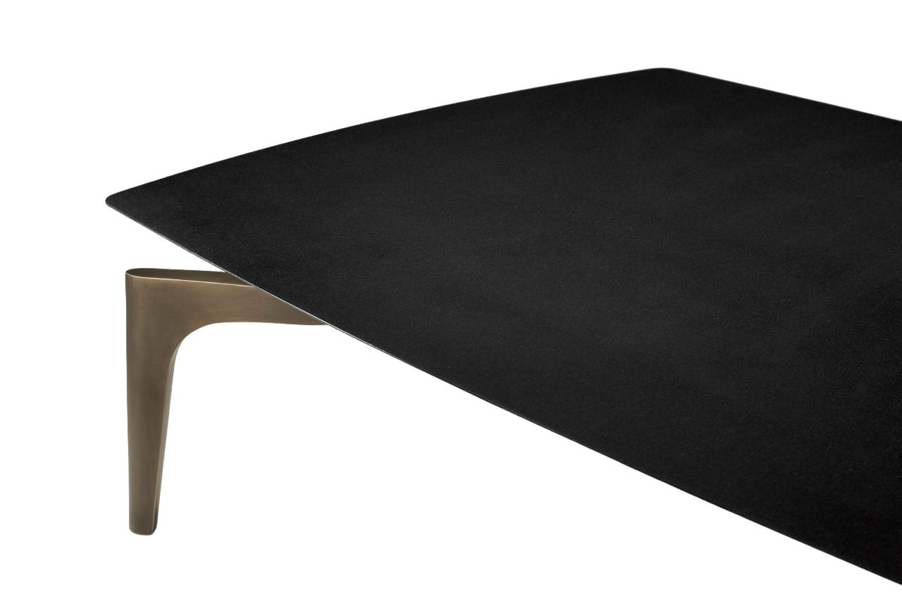 Holly Hunt Gazelle coffee table в интерьере