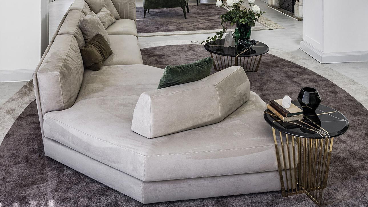 Corner Table Vittoria Frigerio Alfieri в интерьере