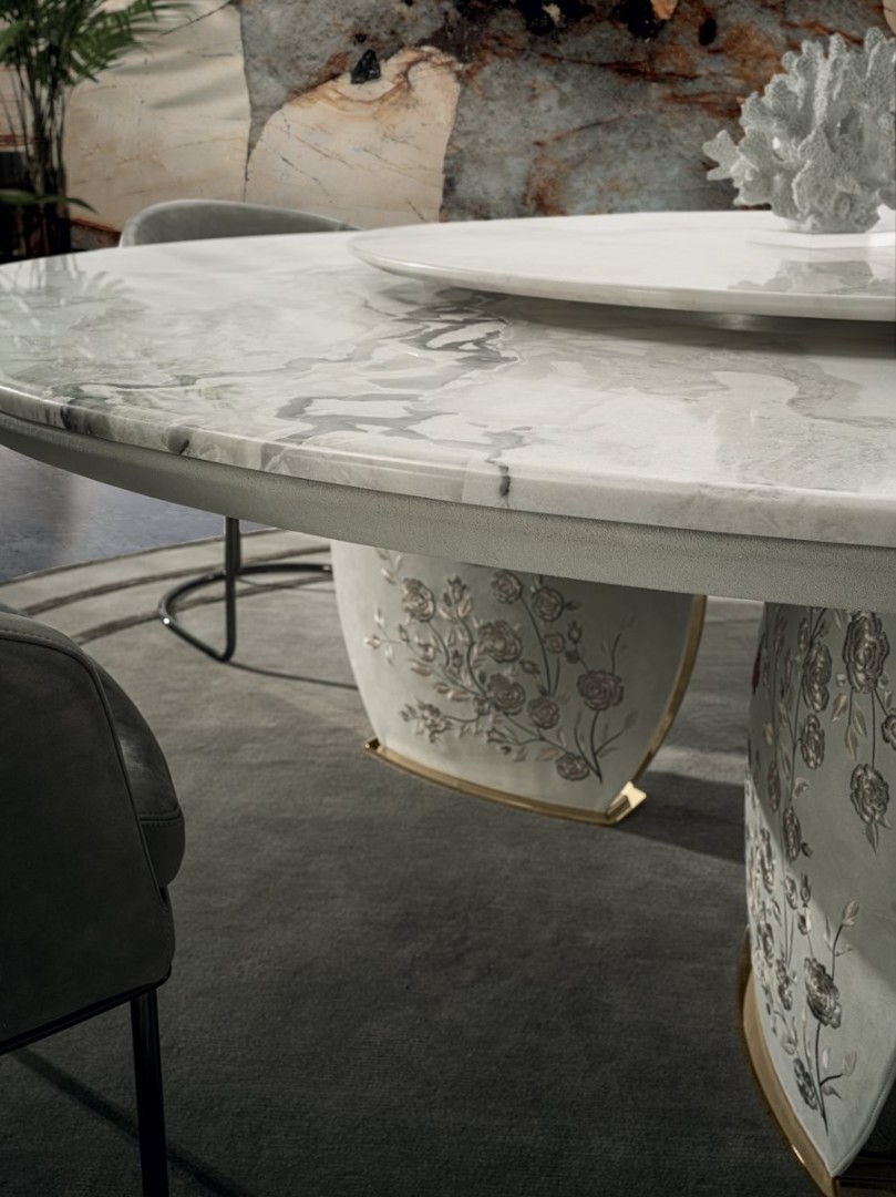 Longhi Lotus Dining Table в интерьере