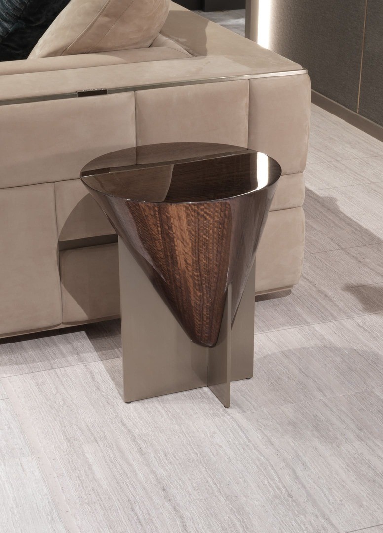 Corner table Visionnaire Minstrel в интерьере