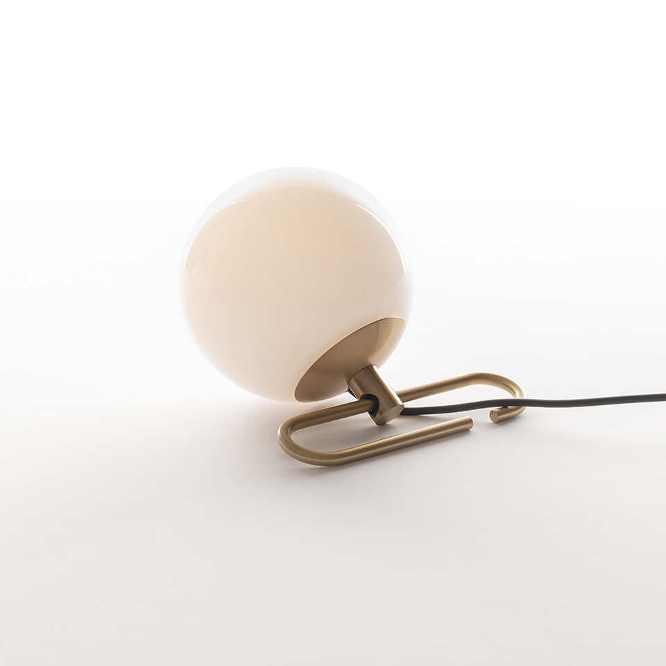 Artemide NH1217 Table Lamp в интерьере