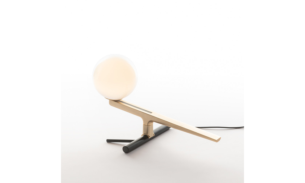 Artemide Yanzi Table Lamp