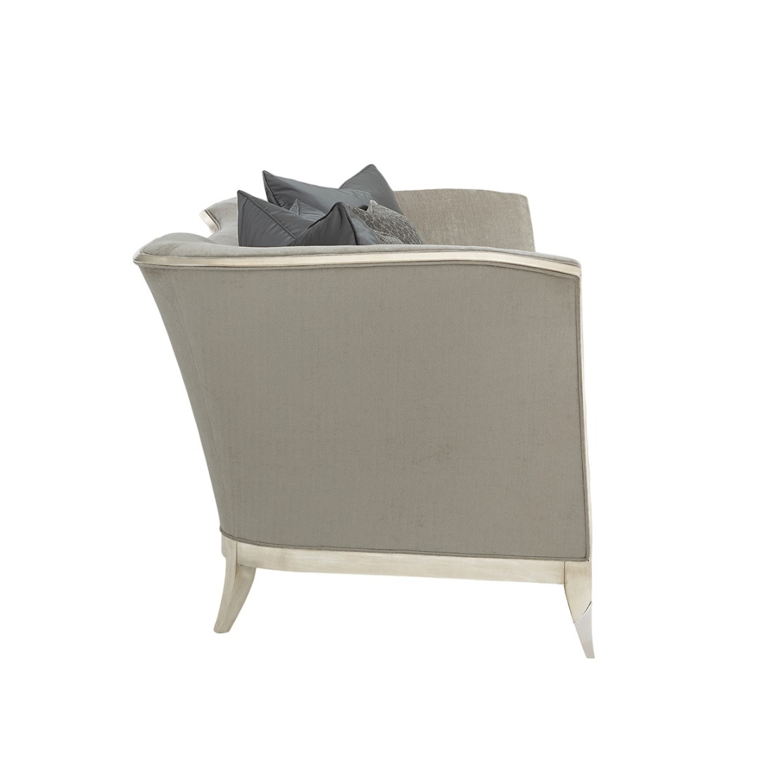 Sofa Caracole Out With A Flair в интерьере