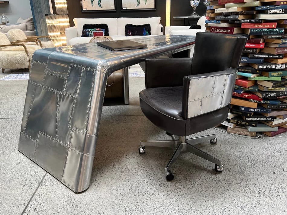 Timothy Oulton Swinderby executive chair в интерьере