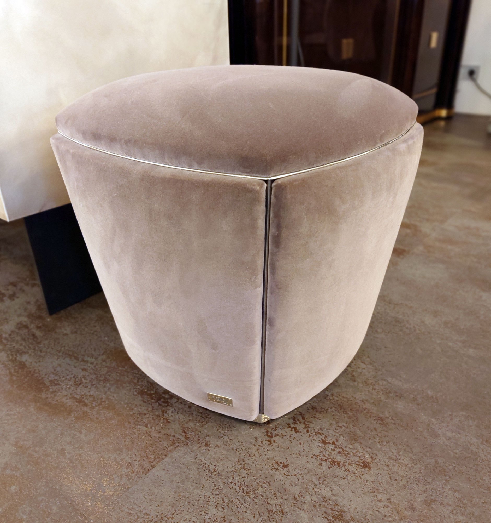 Pouffe Fendi Smith в интерьере