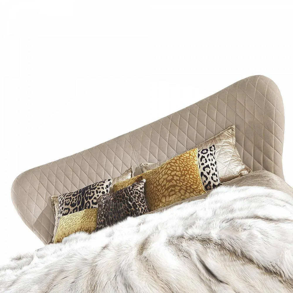 ROBERTO CAVALLI Grace Bed в интерьере