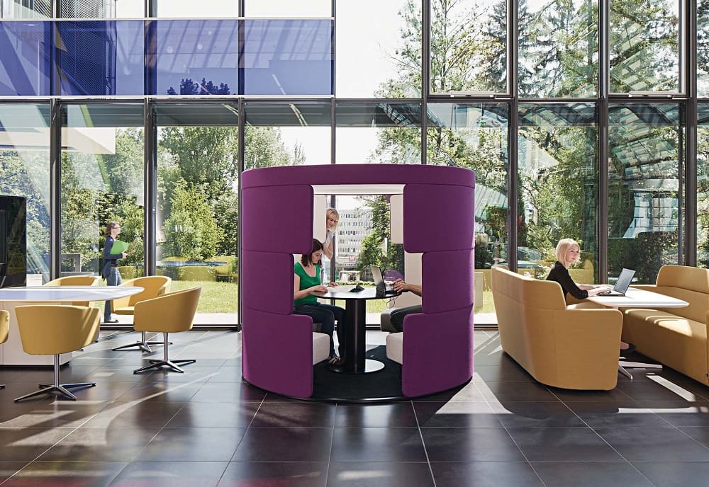 Meeting room BENE Parcs toguna в интерьере