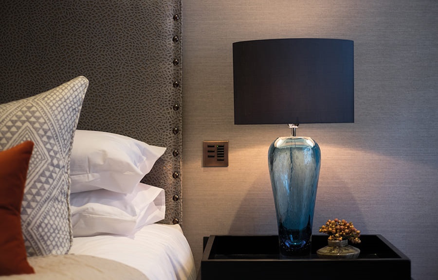 Table Lamp HEATHFIELD&CO Esme в интерьере