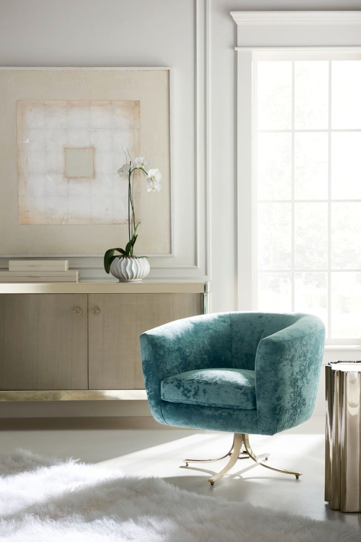 Caracole Good as Gold Corner Table в интерьере