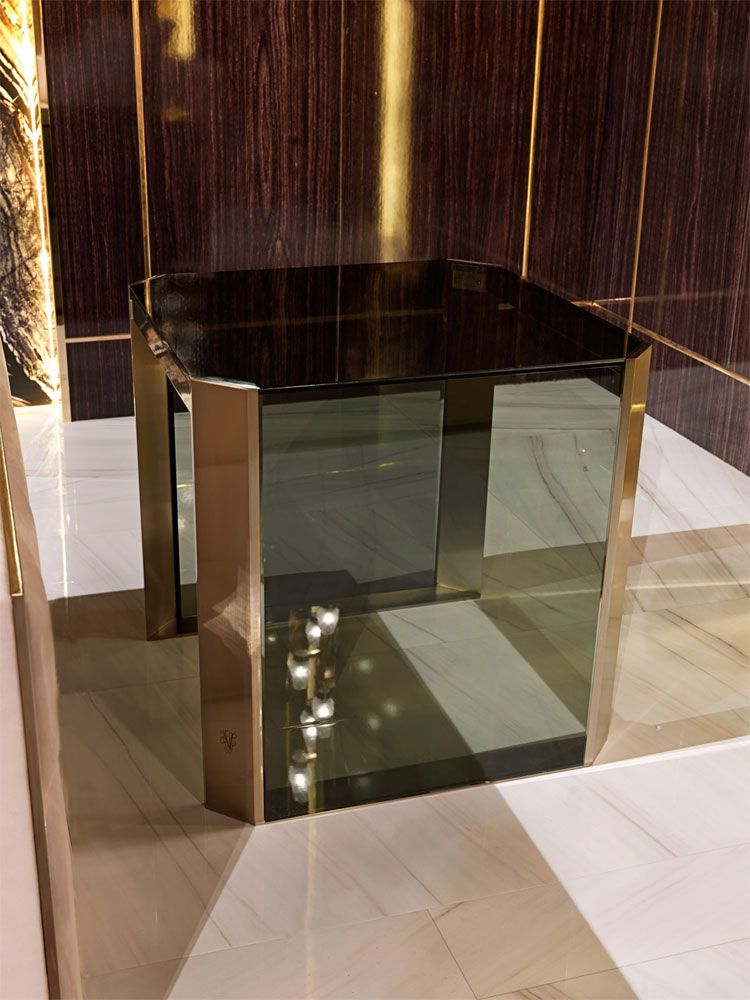 Corner table Visionnaire Barret в интерьере