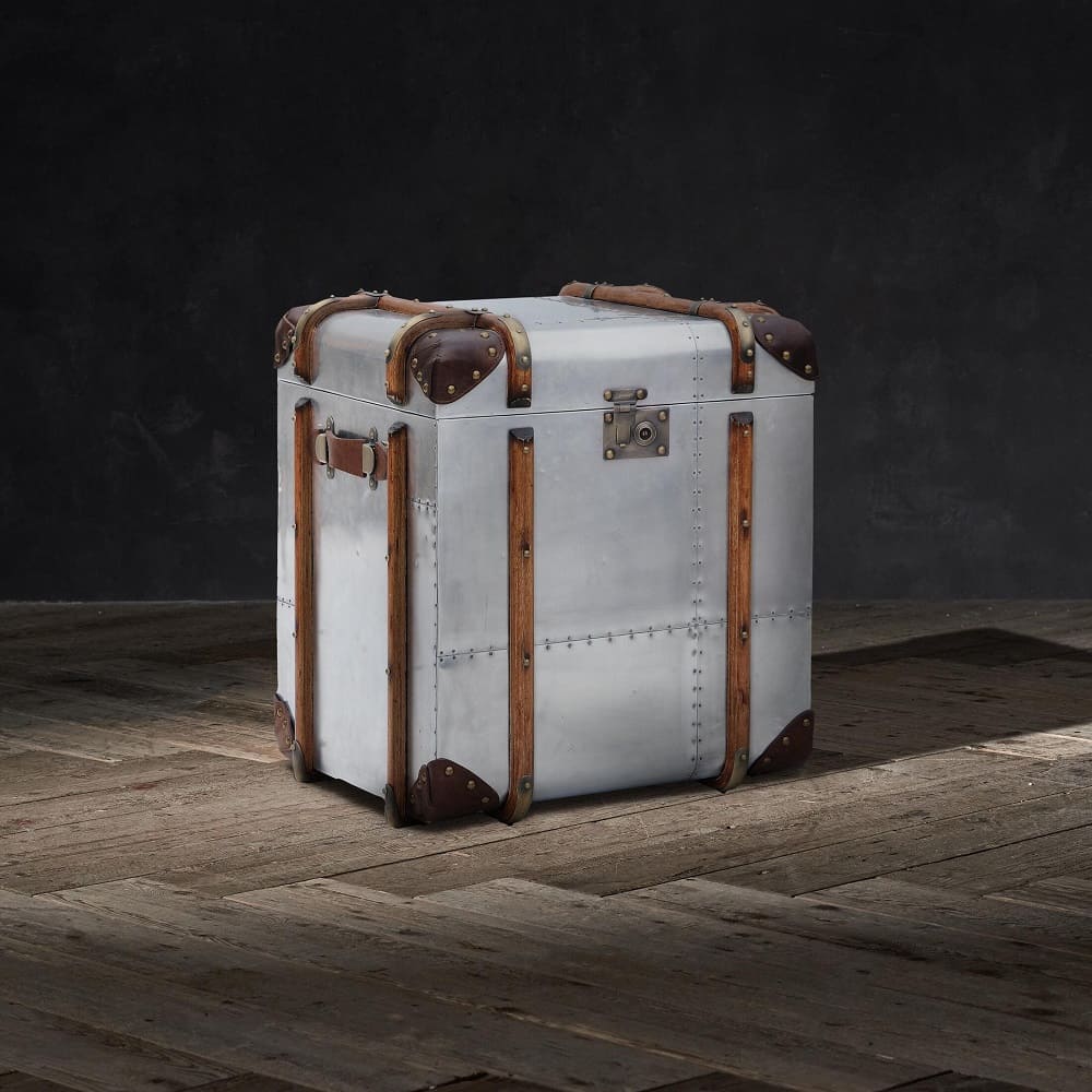 Corner table Timothy Oulton Globetrekker в интерьере