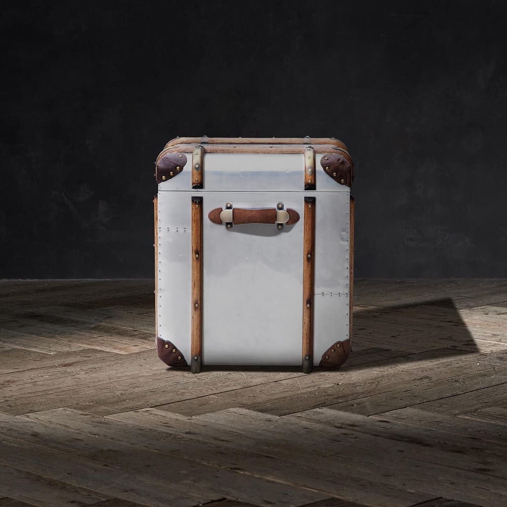 Corner table Timothy Oulton Globetrekker в интерьере
