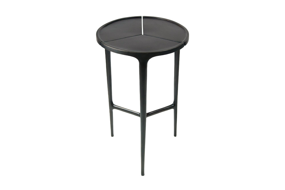 Elliot Eakin Ages Corner Table в интерьере