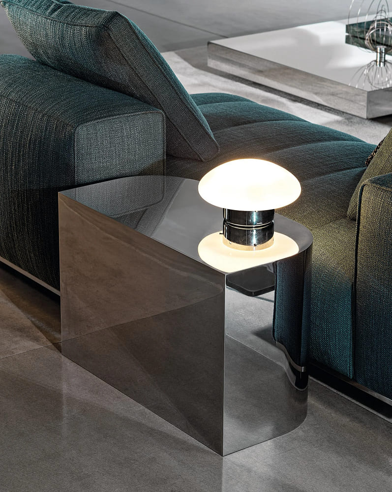 Corner table Minotti James в интерьере
