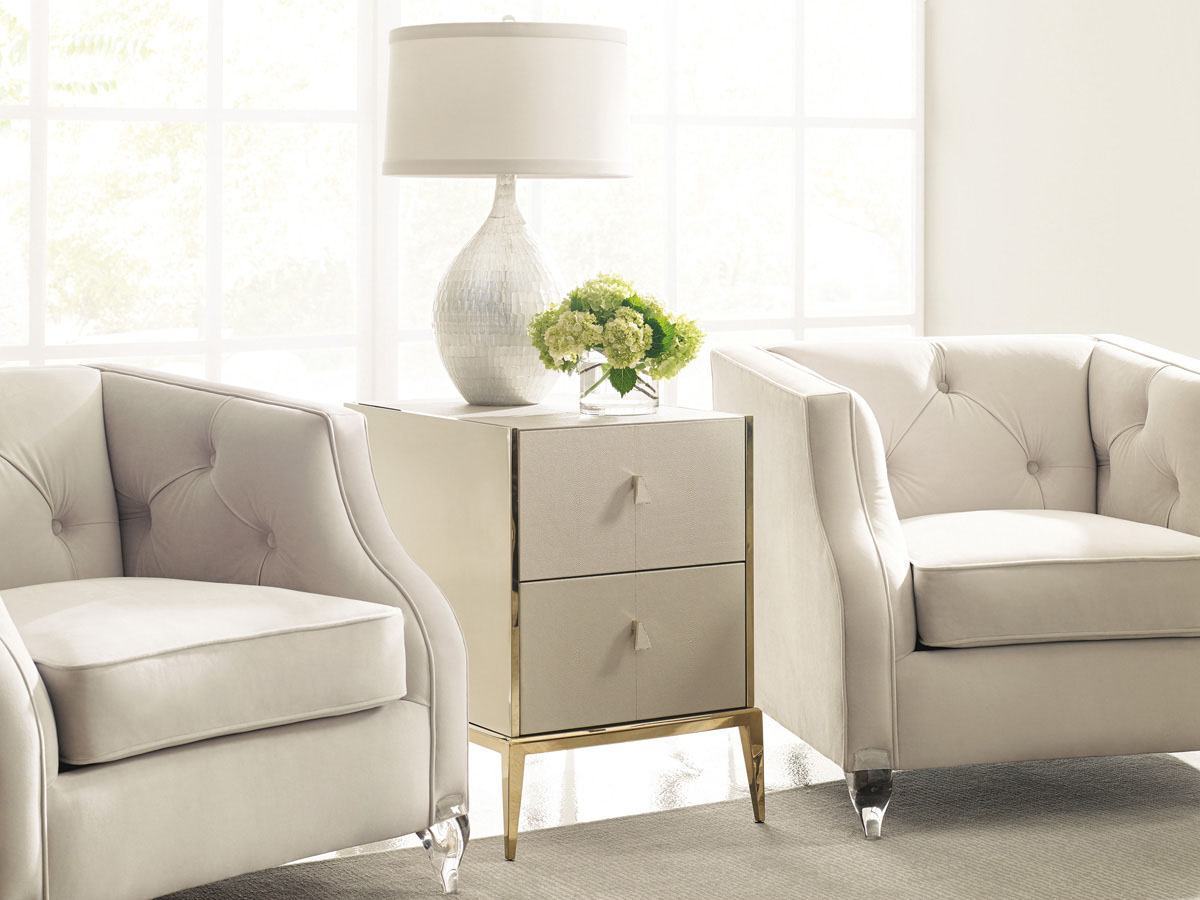 Caracole Chic All Over Corner Table в интерьере