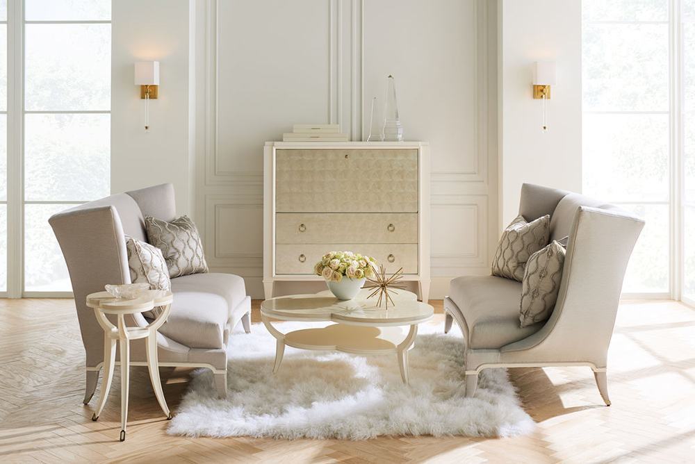 Caracole Tippy Toes Corner Table в интерьере