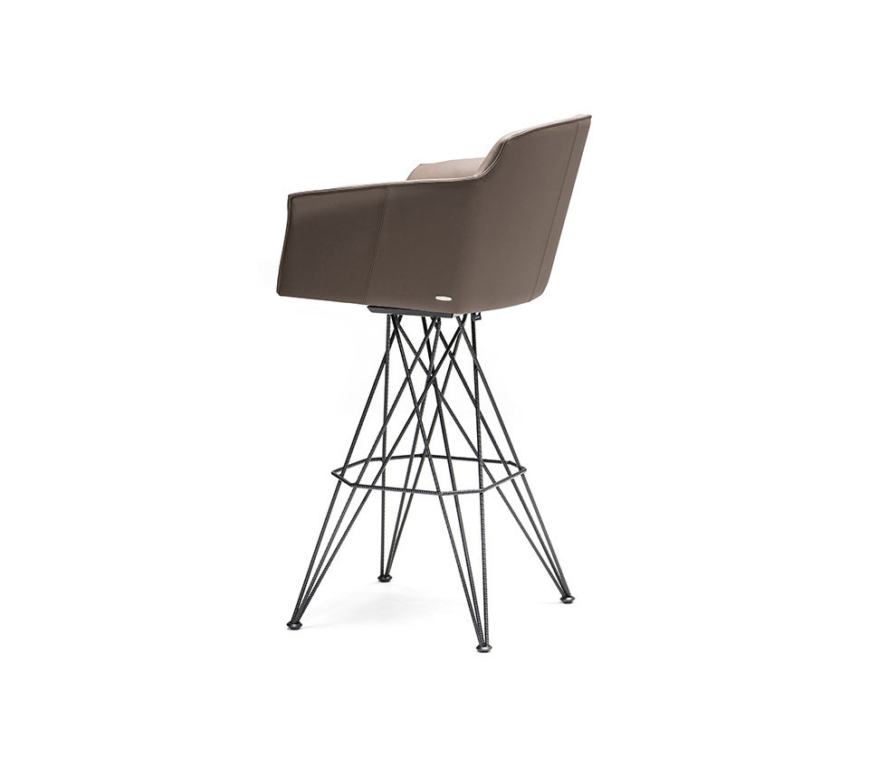 Bar stool CATTELAN ITALIA Flaminio в интерьере
