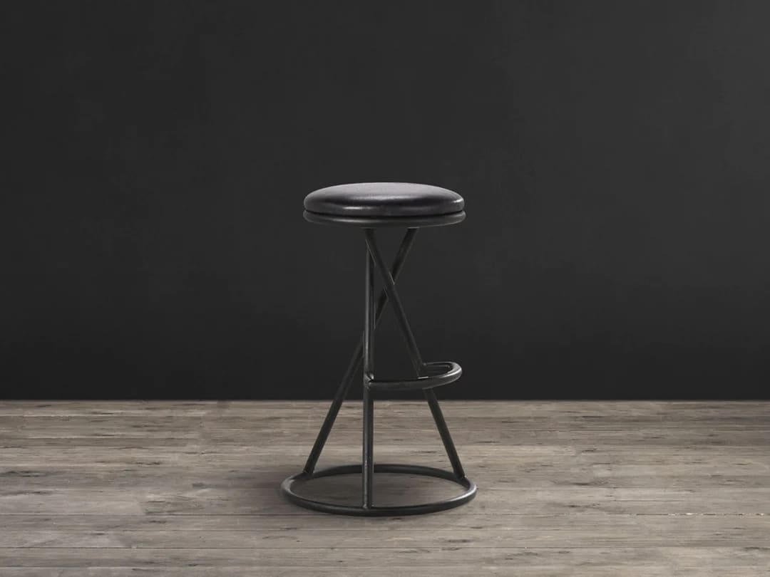 Timothy Oulton Joker bar stool в интерьере